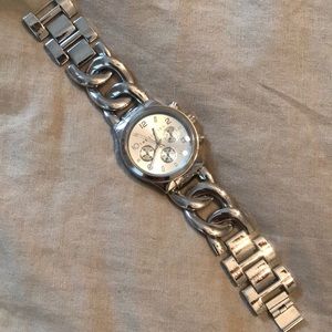 Silver Chain-link Watch